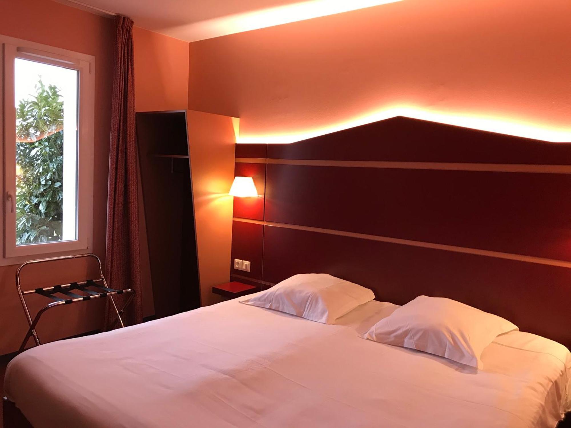 Fasthotel Montmarault Exterior foto